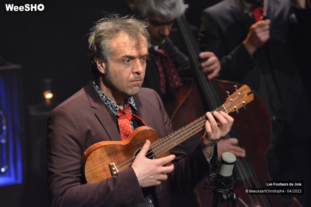 17/31 photos du spectacle Les Fouteurs de Joie