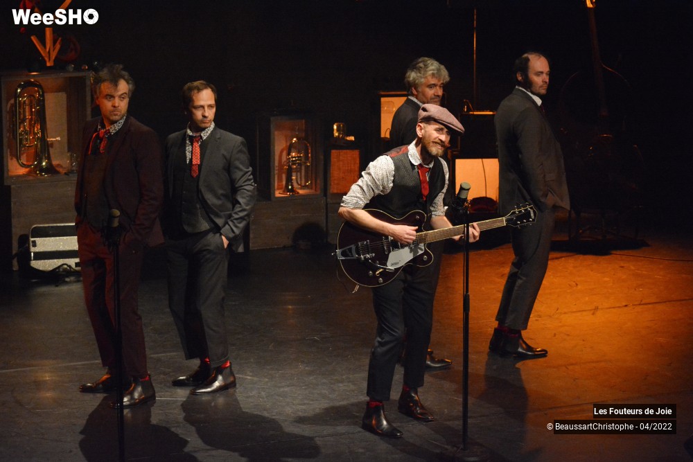 18/31 photos du spectacle Les Fouteurs de Joie