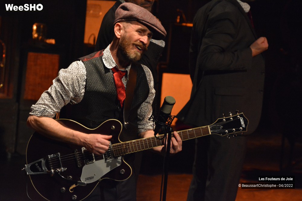 19/31 photos du spectacle Les Fouteurs de Joie