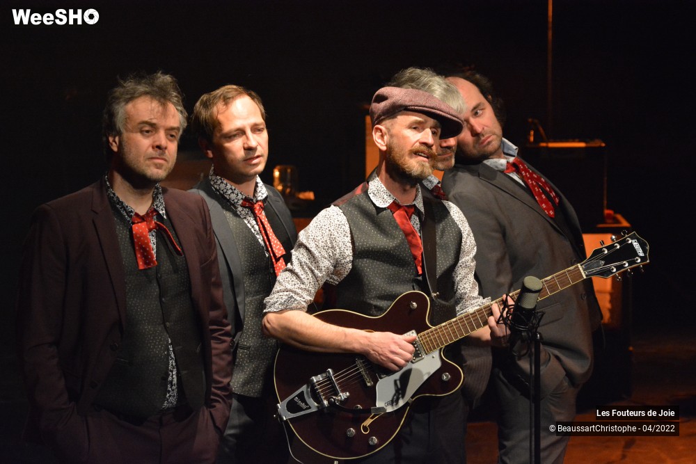 20/31 photos du spectacle Les Fouteurs de Joie