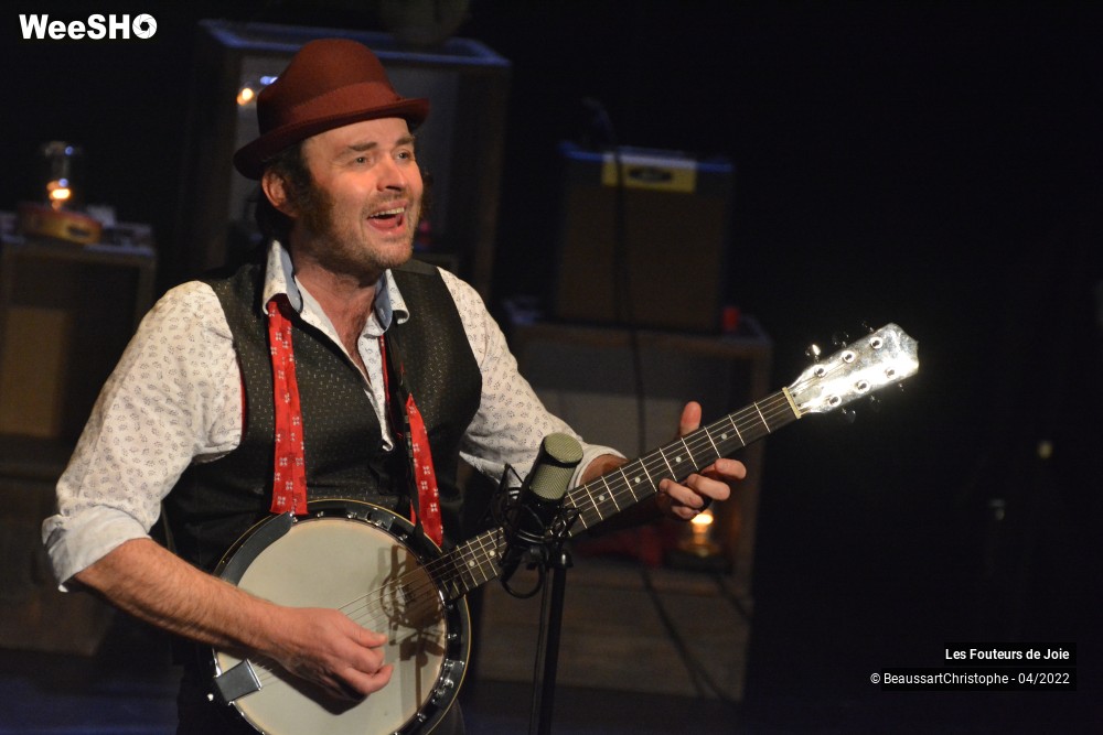 22/31 photos du spectacle Les Fouteurs de Joie