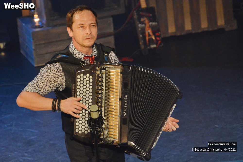 25/31 photos du spectacle Les Fouteurs de Joie