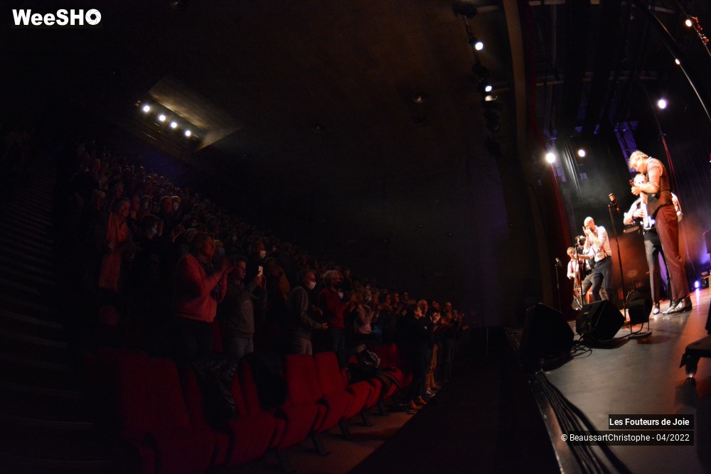 31/31 photos du spectacle Les Fouteurs de Joie