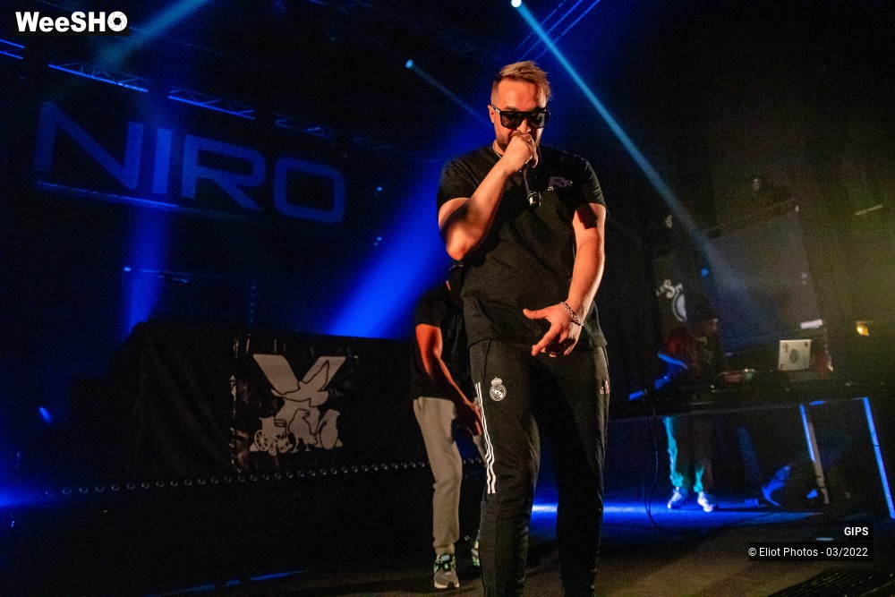 18/18 photos du spectacle GIPS
