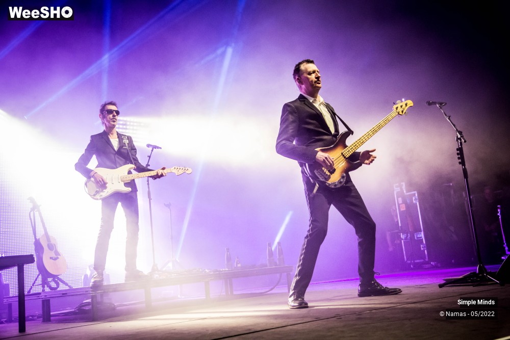 14/35 photos du spectacle Simple Minds