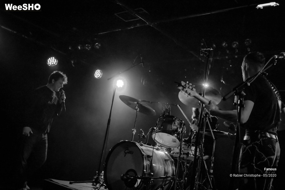 4/14 photos du spectacle Famous