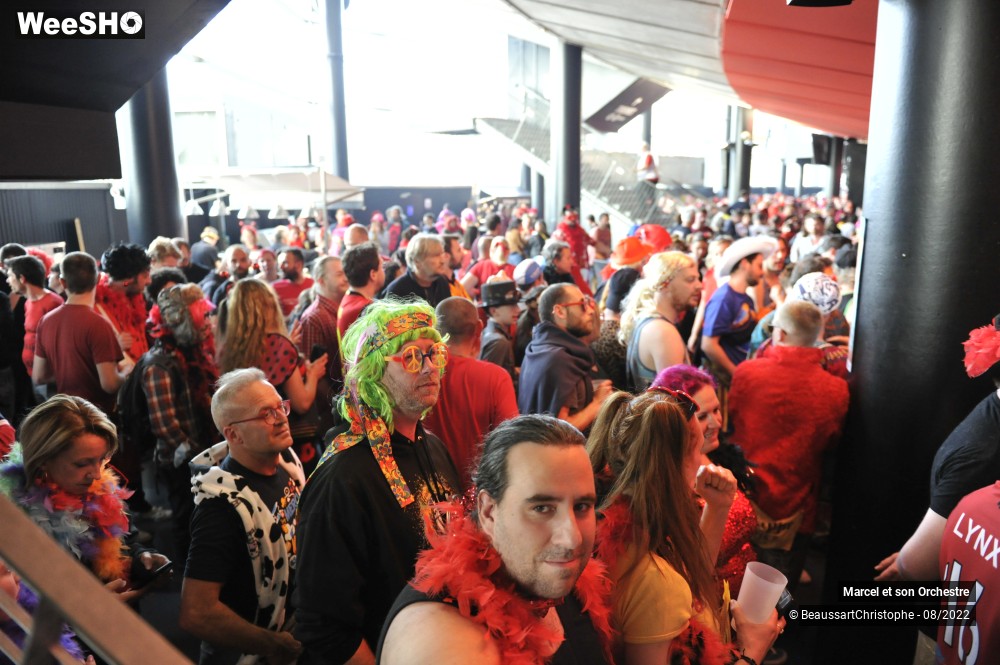 3/74 photos du spectacle Ambiance "Mégateuf59"