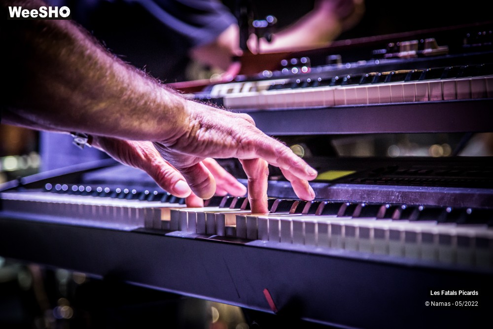 6/40 photos du spectacle Mégateuf ! Les Balances