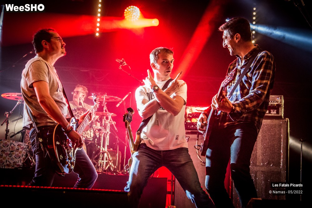 17/40 photos du spectacle Mégateuf ! Les Balances