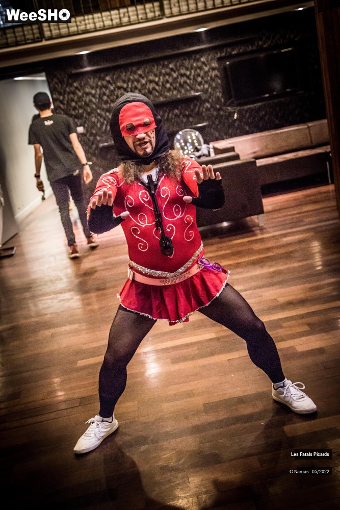 38/40 photos du spectacle Mégateuf ! Les Balances