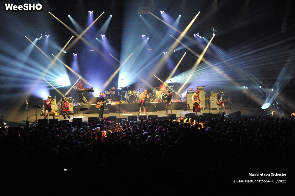 50/100 photos du spectacle Marcel et son Orchestre & Les Fatals Picards "La Mégateuf" au Zenith de Lille