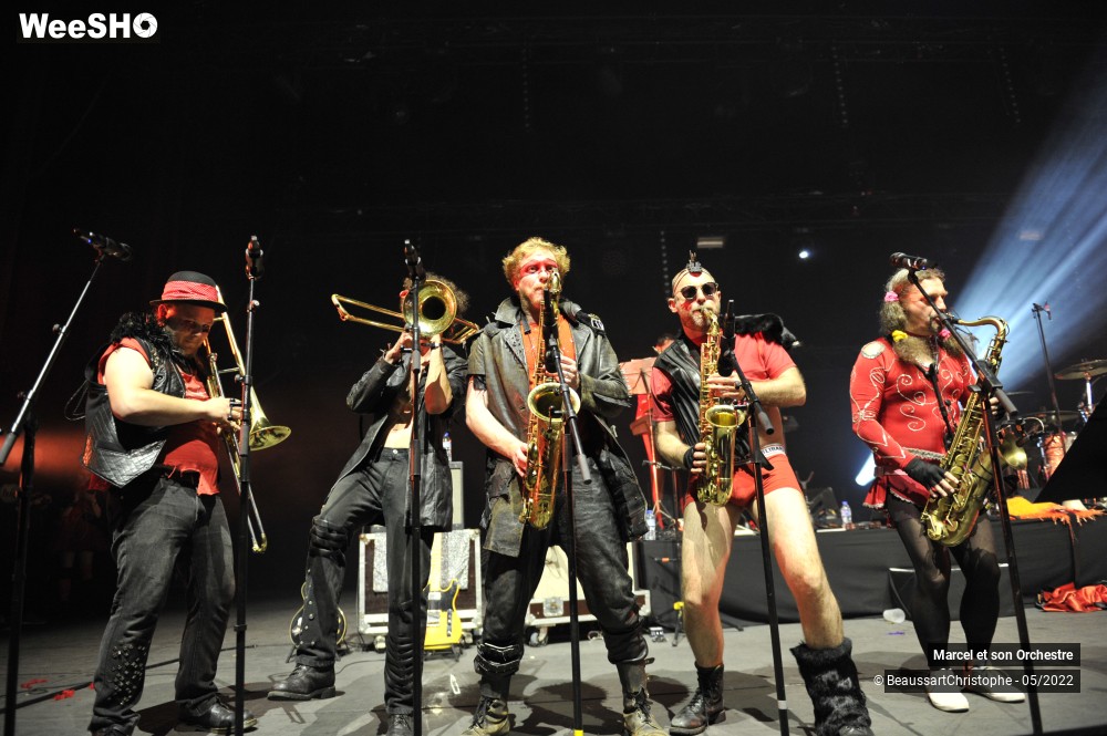 83/100 photos du spectacle Marcel et son Orchestre & Les Fatals Picards "La Mégateuf" au Zenith de Lille