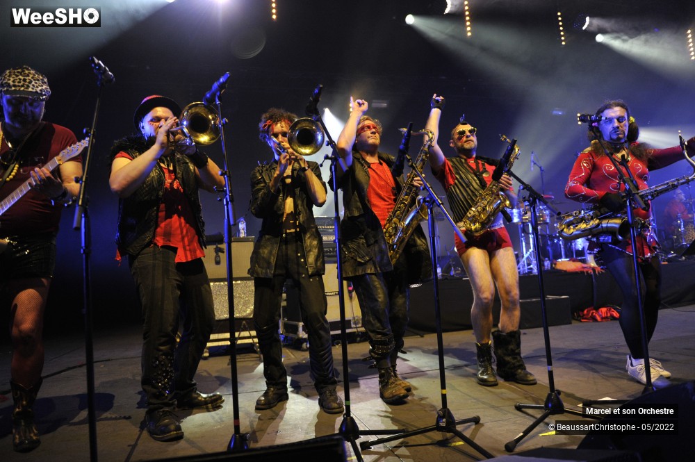 85/100 photos du spectacle Marcel et son Orchestre & Les Fatals Picards "La Mégateuf" au Zenith de Lille