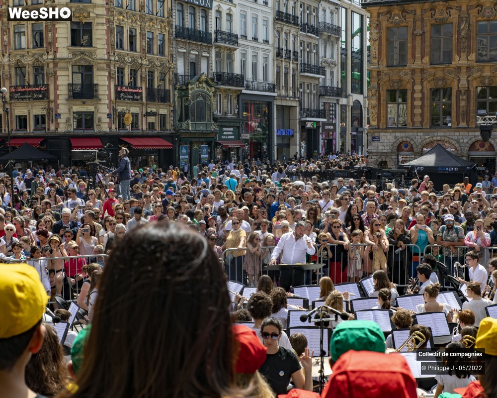 24/93 photos du spectacle Parade Utopia