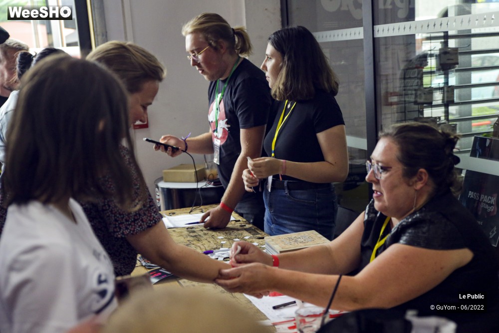 7/45 photos du spectacle Ambiance Red Hot Experience