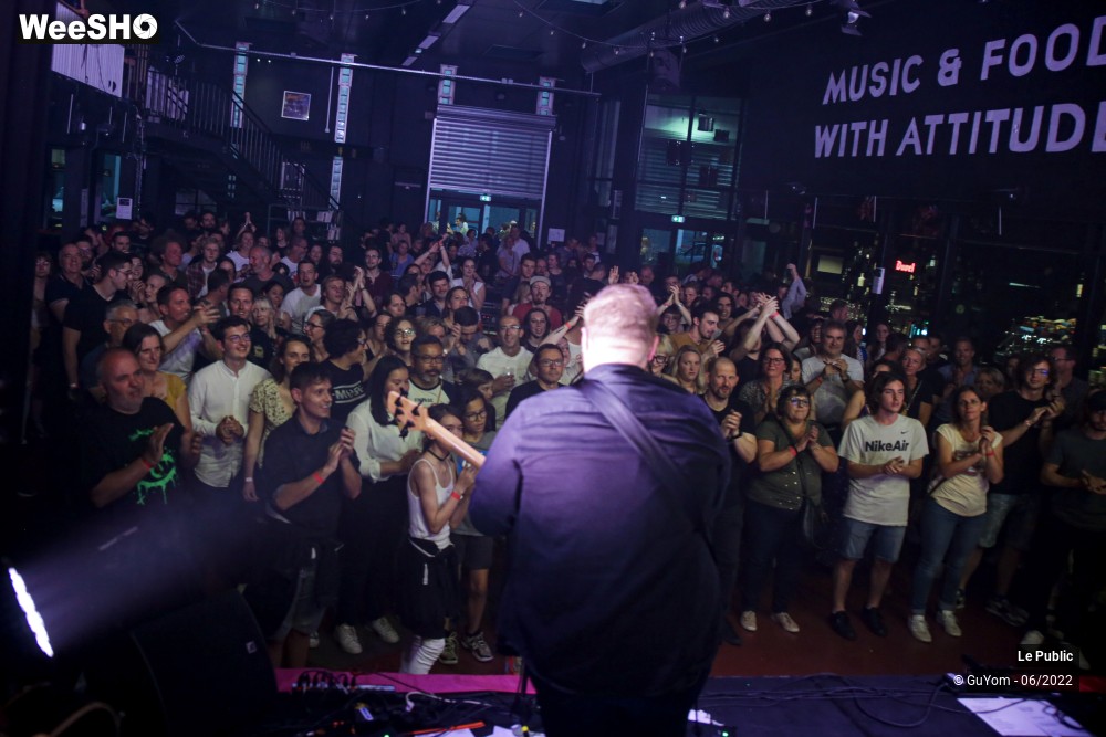 8/45 photos du spectacle Ambiance Red Hot Experience