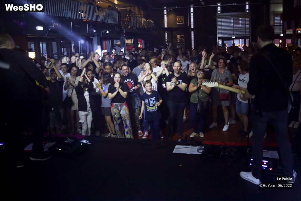 10/45 photos du spectacle Ambiance Red Hot Experience