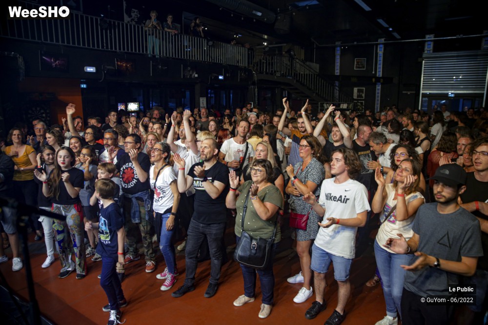 11/45 photos du spectacle Ambiance Red Hot Experience