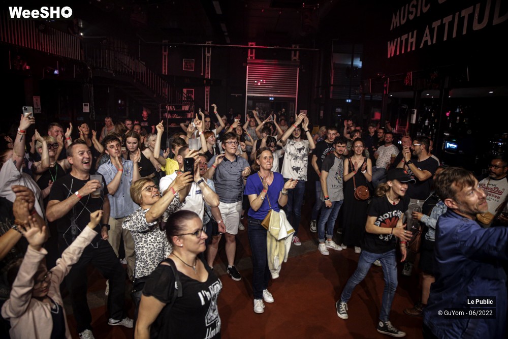 43/45 photos du spectacle Ambiance Red Hot Experience