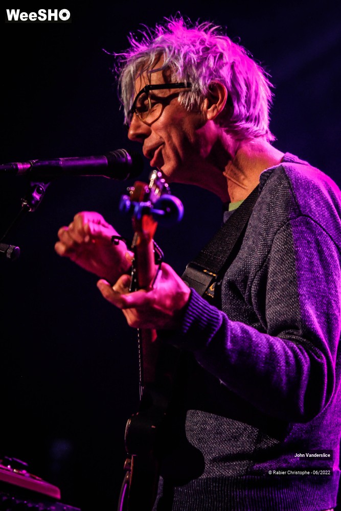 16/25 photos du spectacle John Vanderslice