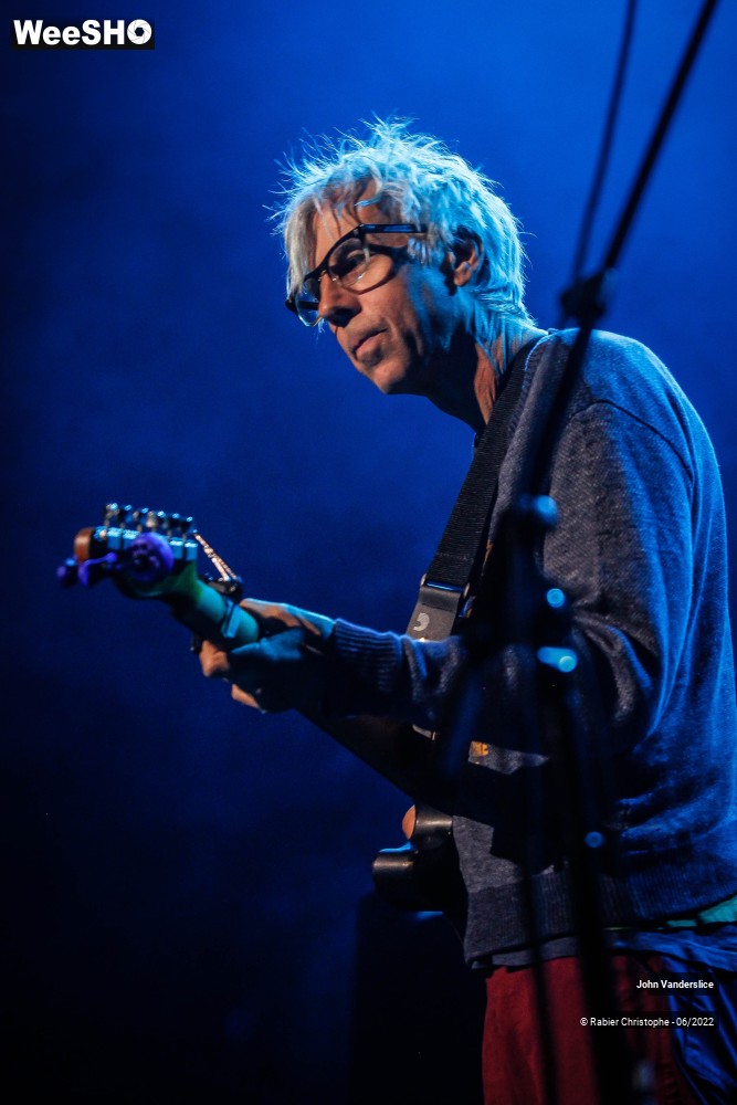 20/25 photos du spectacle John Vanderslice