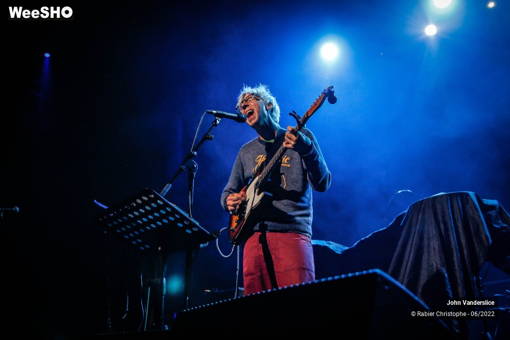 23/25 photos du spectacle John Vanderslice