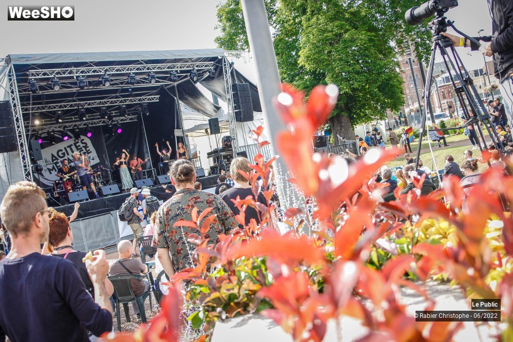 2/58 photos du spectacle Ambiance Festival Les Agités du Mélange