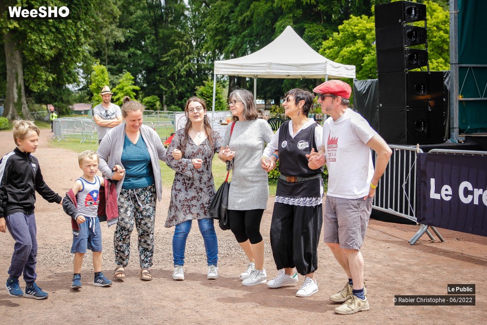 39/58 photos du spectacle Ambiance Festival Les Agités du Mélange