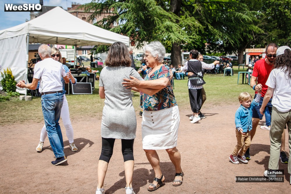 48/58 photos du spectacle Ambiance Festival Les Agités du Mélange