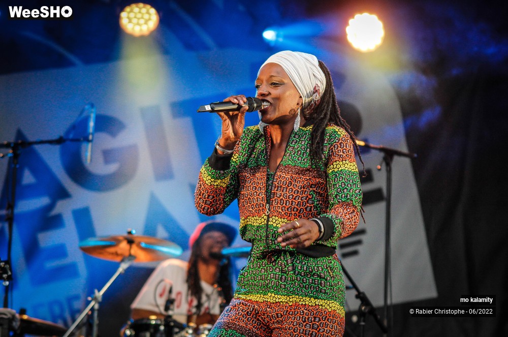 23/49 photos du spectacle mo kalamity