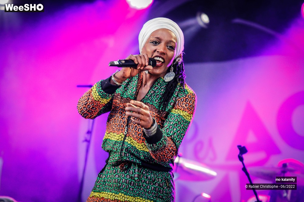 28/49 photos du spectacle mo kalamity