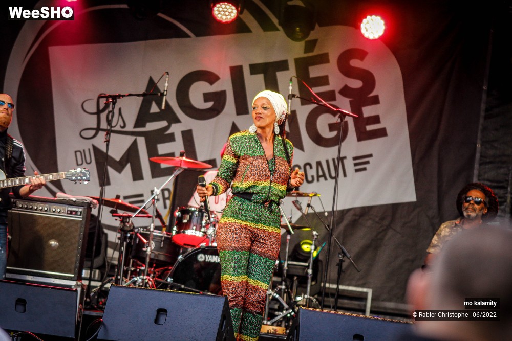 32/49 photos du spectacle mo kalamity