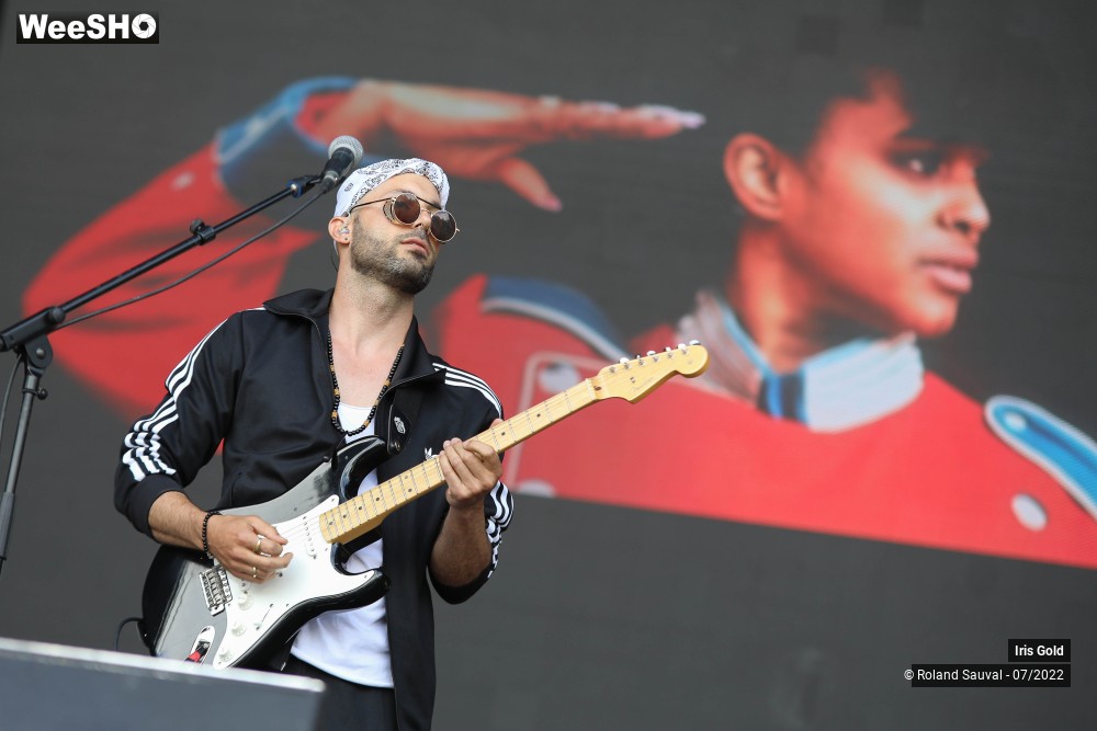 26/26 photos du spectacle Iris Gold