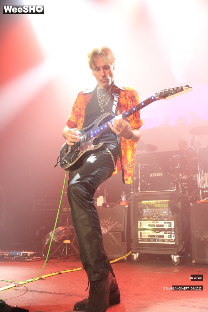 4/39 photos du spectacle Steve Vai