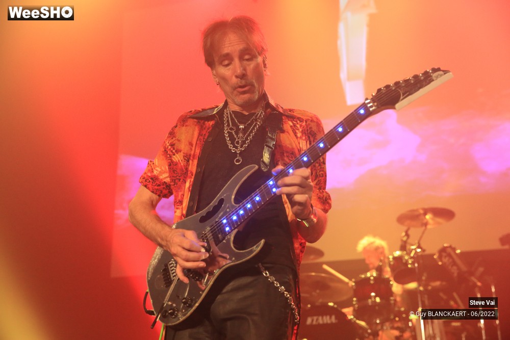 10/39 photos du spectacle Steve Vai