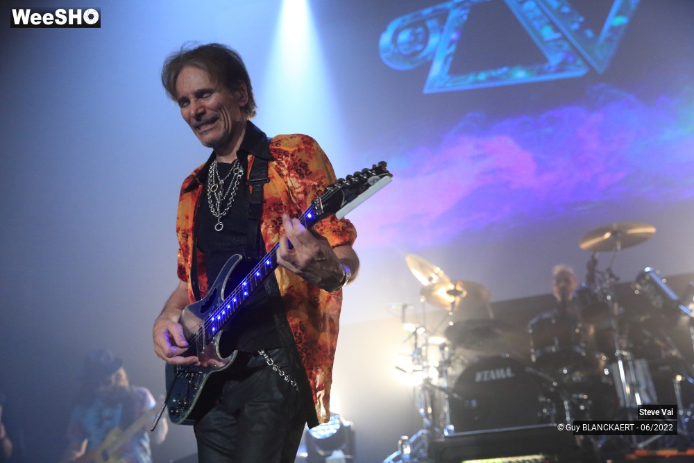12/39 photos du spectacle Steve Vai