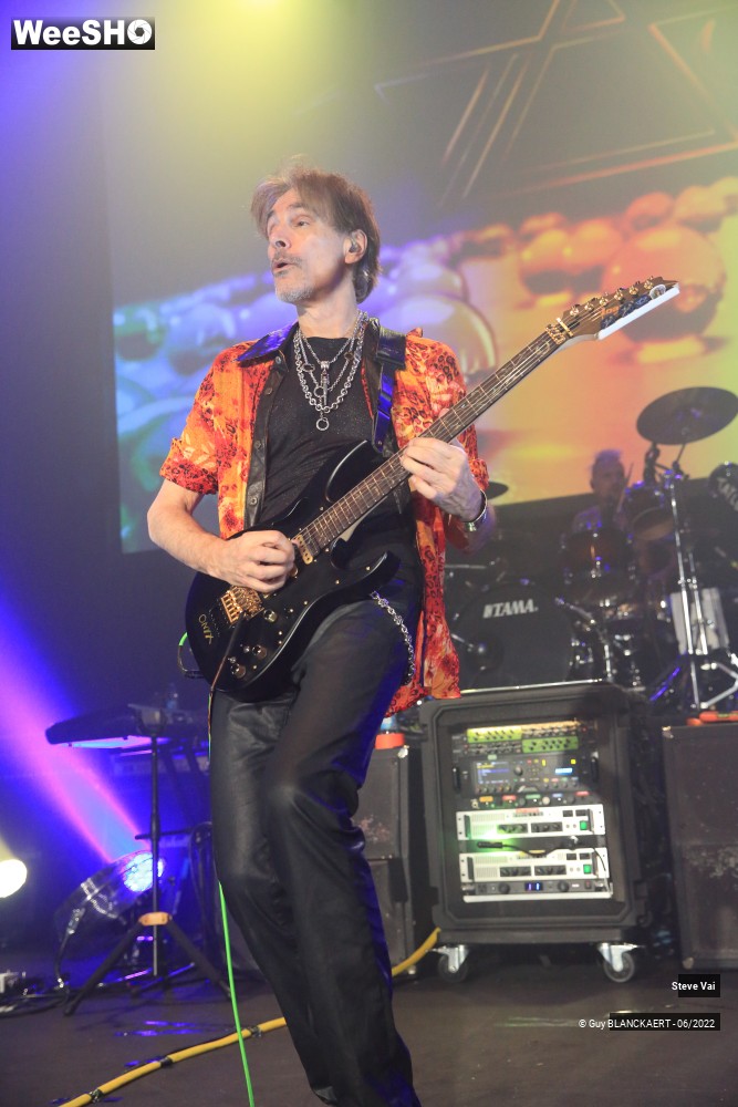 13/39 photos du spectacle Steve Vai