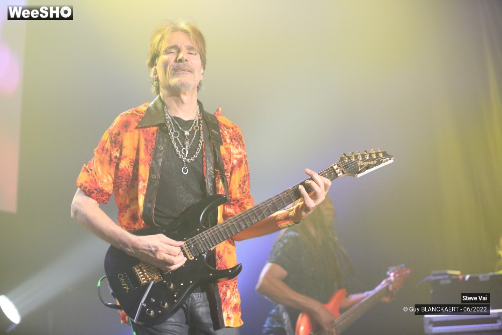 22/39 photos du spectacle Steve Vai