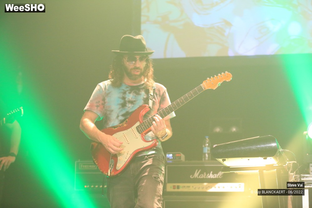 24/39 photos du spectacle Steve Vai