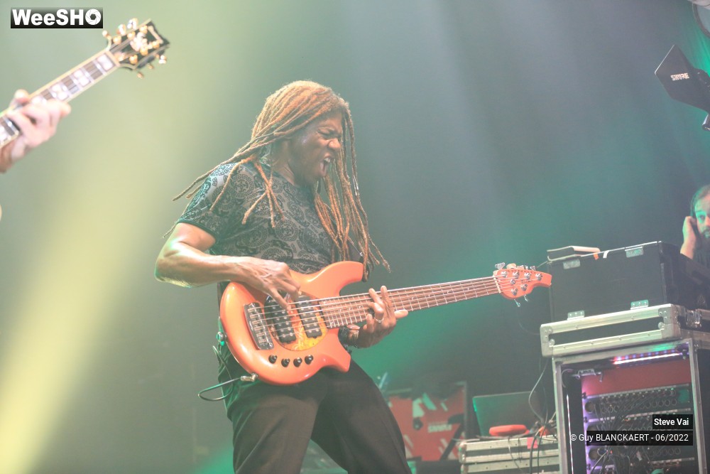 25/39 photos du spectacle Steve Vai