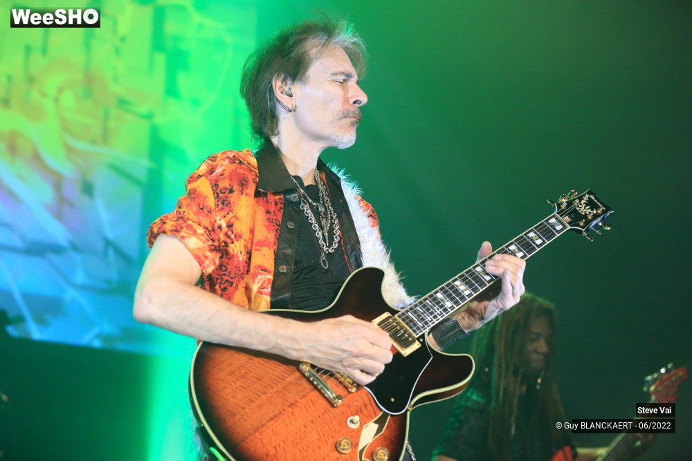 26/39 photos du spectacle Steve Vai