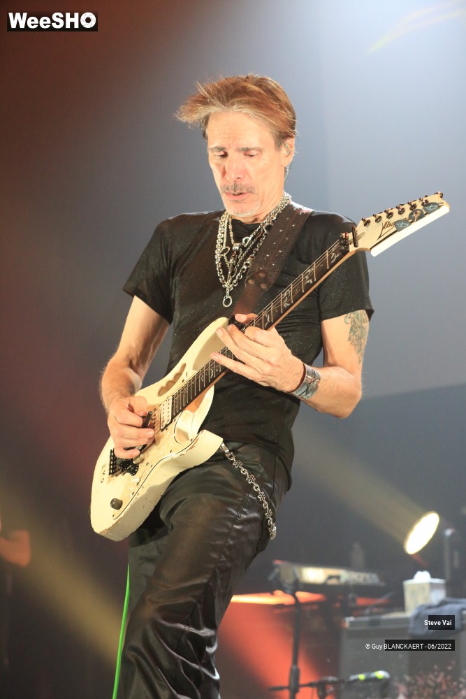 27/39 photos du spectacle Steve Vai