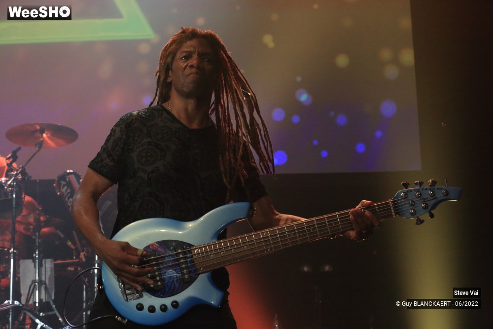 30/39 photos du spectacle Steve Vai