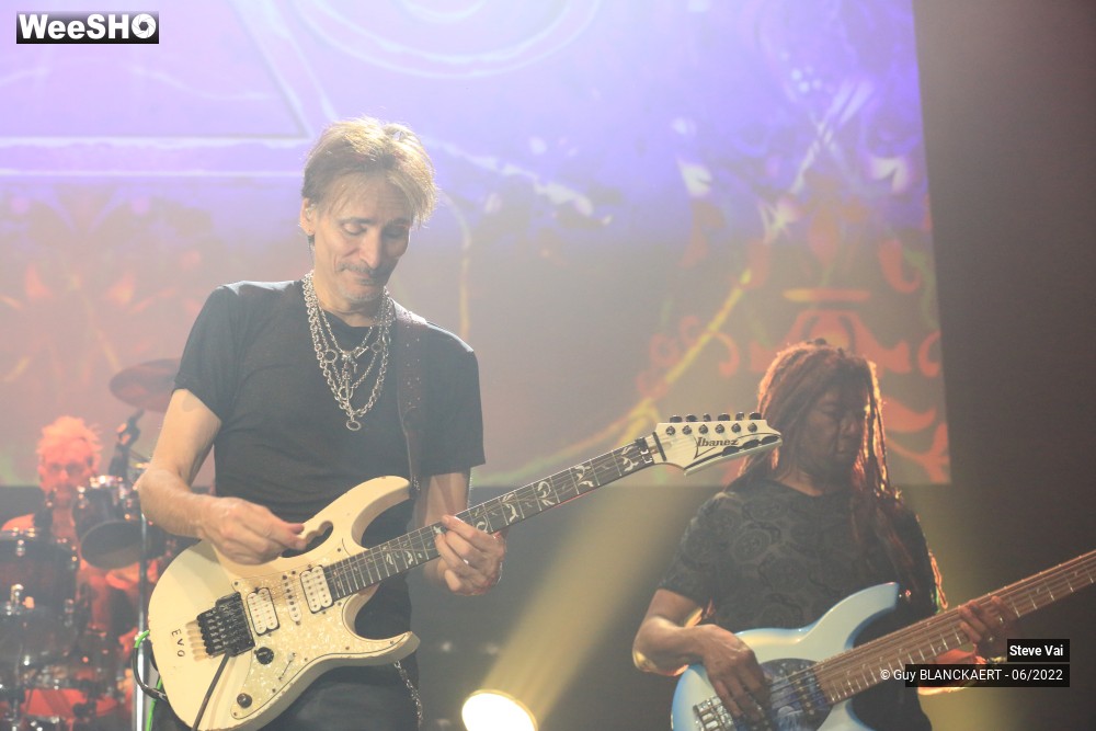 31/39 photos du spectacle Steve Vai
