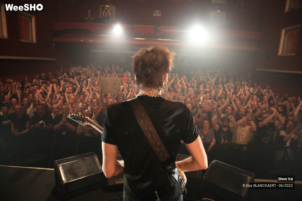 39/39 photos du spectacle Steve Vai