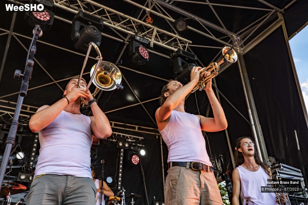 19/20 photos du spectacle Gustave Brass Band