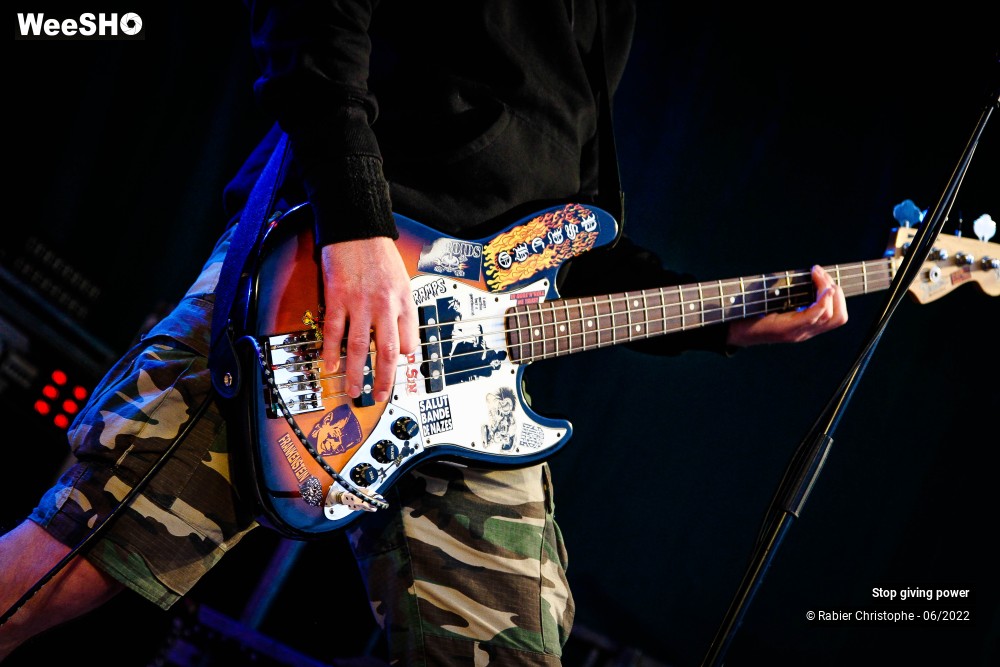 19/38 photos du spectacle Stop giving power