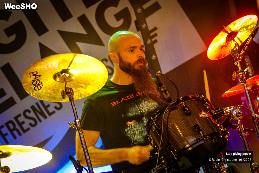 32/38 photos du spectacle Stop giving power