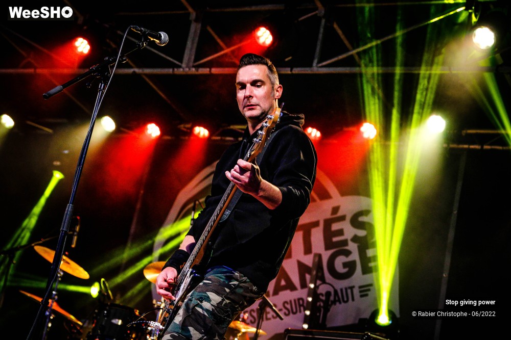 38/38 photos du spectacle Stop giving power