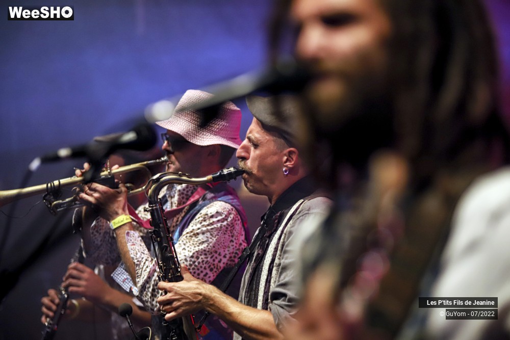 49/84 photos du spectacle Les P'tits Fils de Jeanine